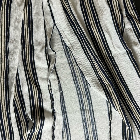Simplee Striped Palazzo Pant with Slit Size Medium - Picture 4 of 5